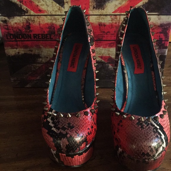 London Rebel Fuschia Multi Snake Spike Wedge 7.5 - Picture 2 of 6